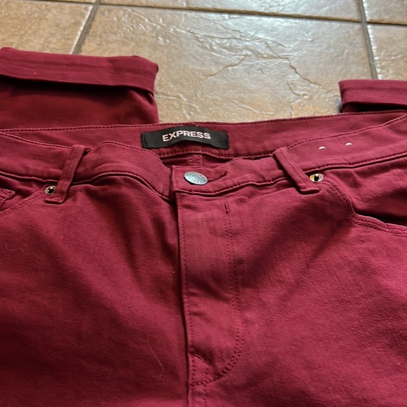 Express Red Cropped Plus size jeans - Picture 3 of 6